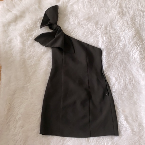 WHITEFOX off the shoulder bow mini black dress - Picture 2 of 5